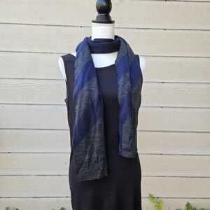 MICHAEL Michael Kors gray and navy scarf with MK logo